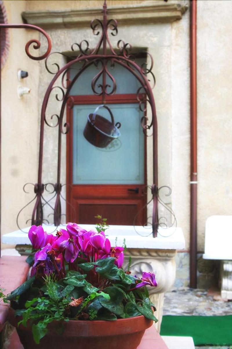 Hotel Florio Castiglione De Sicilia Exterior foto